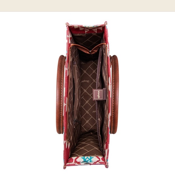 Wrangler - Aztec / Southwestern Geometric Patterned Tote Bag - Red and Brown - Picture 3 of 10